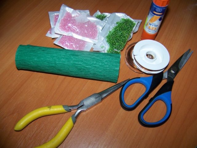 Необходимые материалы и инструменты для работы