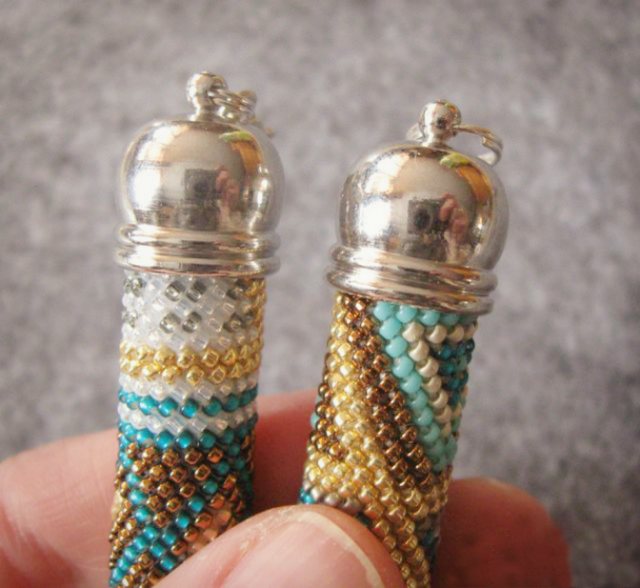 Плетение лариата с помощью крючка