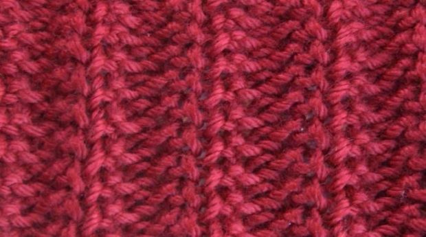 Польская резинка, связанная спицами